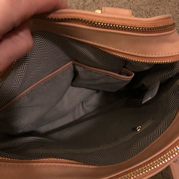 Laser Cut Blush Purse - Picture 3 of 6